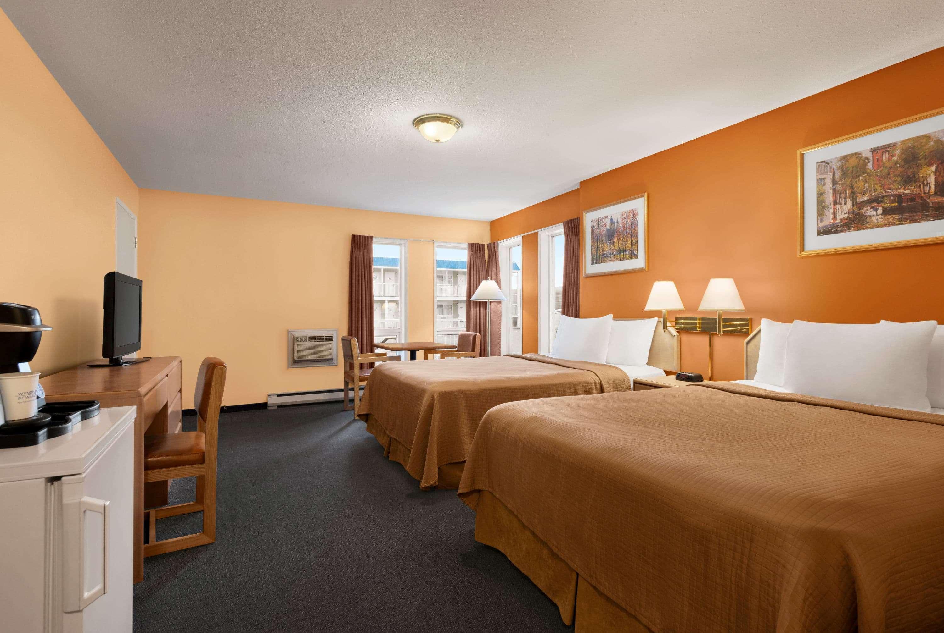 Travelodge By Wyndham Quesnel Bc Exterior foto